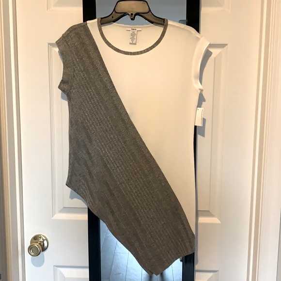 NWT - Bar III asymmetrical top - Picture 1 of 3